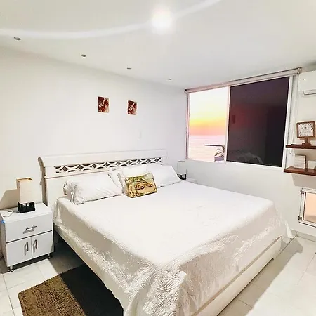 Amazing Ocean View In El Laguito *